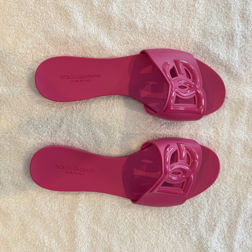 Dolce & Gabbana Fuchsia Slide Sandals